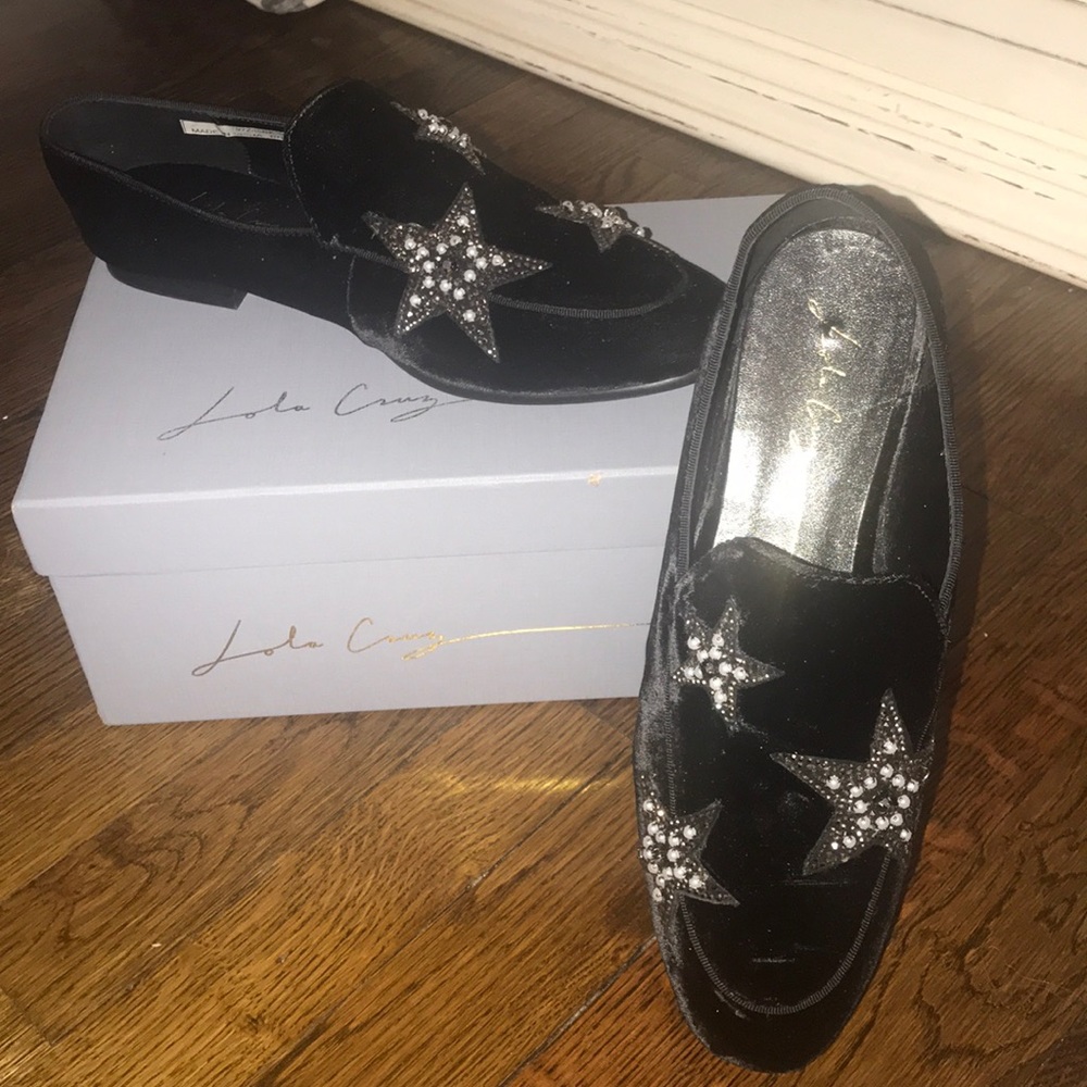 LOLO CRUZ black velvet flats with sparkly stars